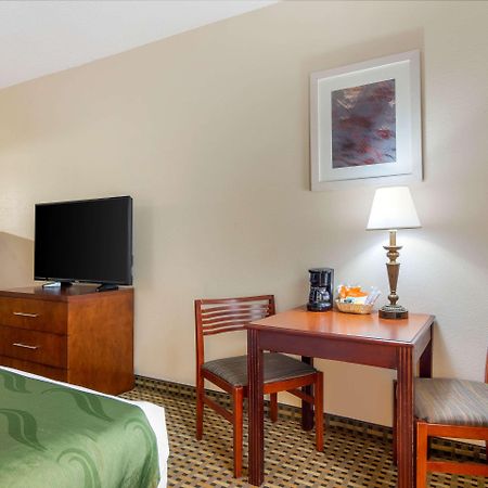 Quality Inn & Suites Decatur - Atlanta East Lithonia Bagian luar foto