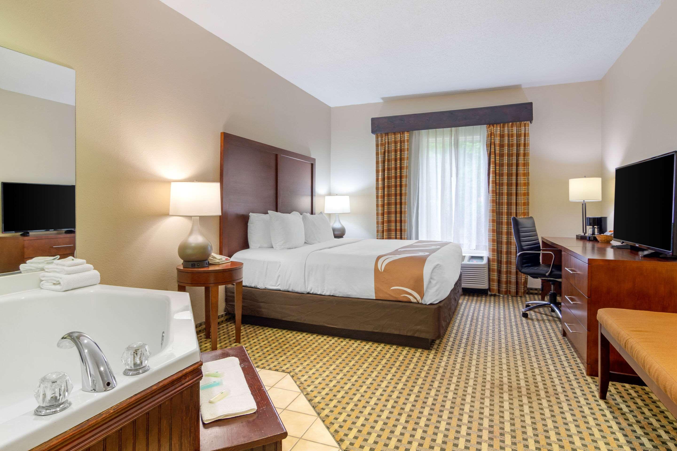 Quality Inn & Suites Decatur - Atlanta East Lithonia Bagian luar foto