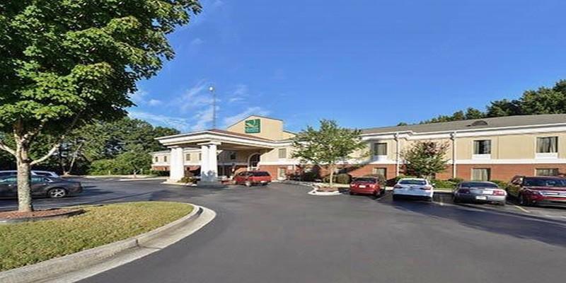 Quality Inn & Suites Decatur - Atlanta East Lithonia Bagian luar foto