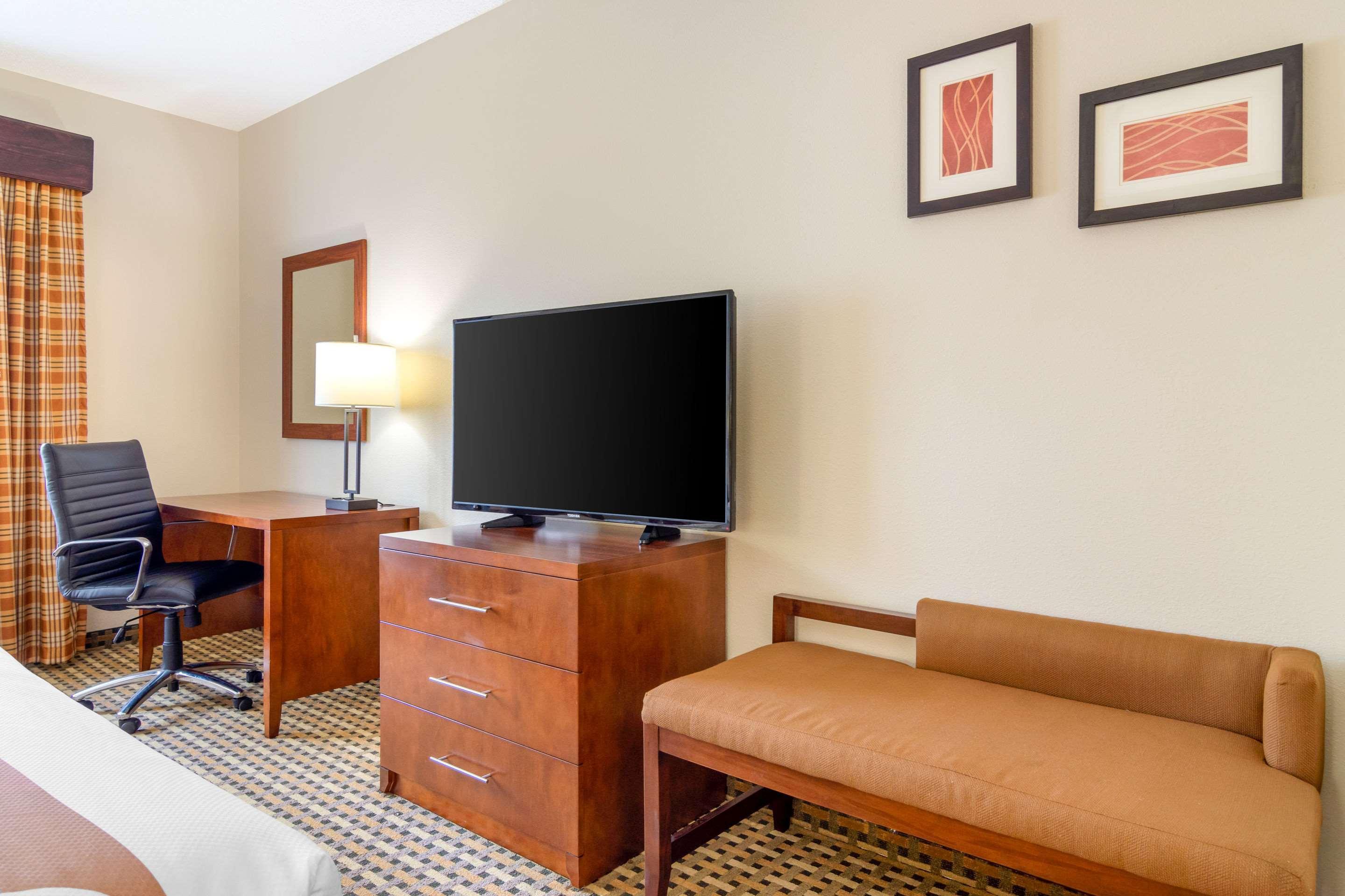 Quality Inn & Suites Decatur - Atlanta East Lithonia Bagian luar foto