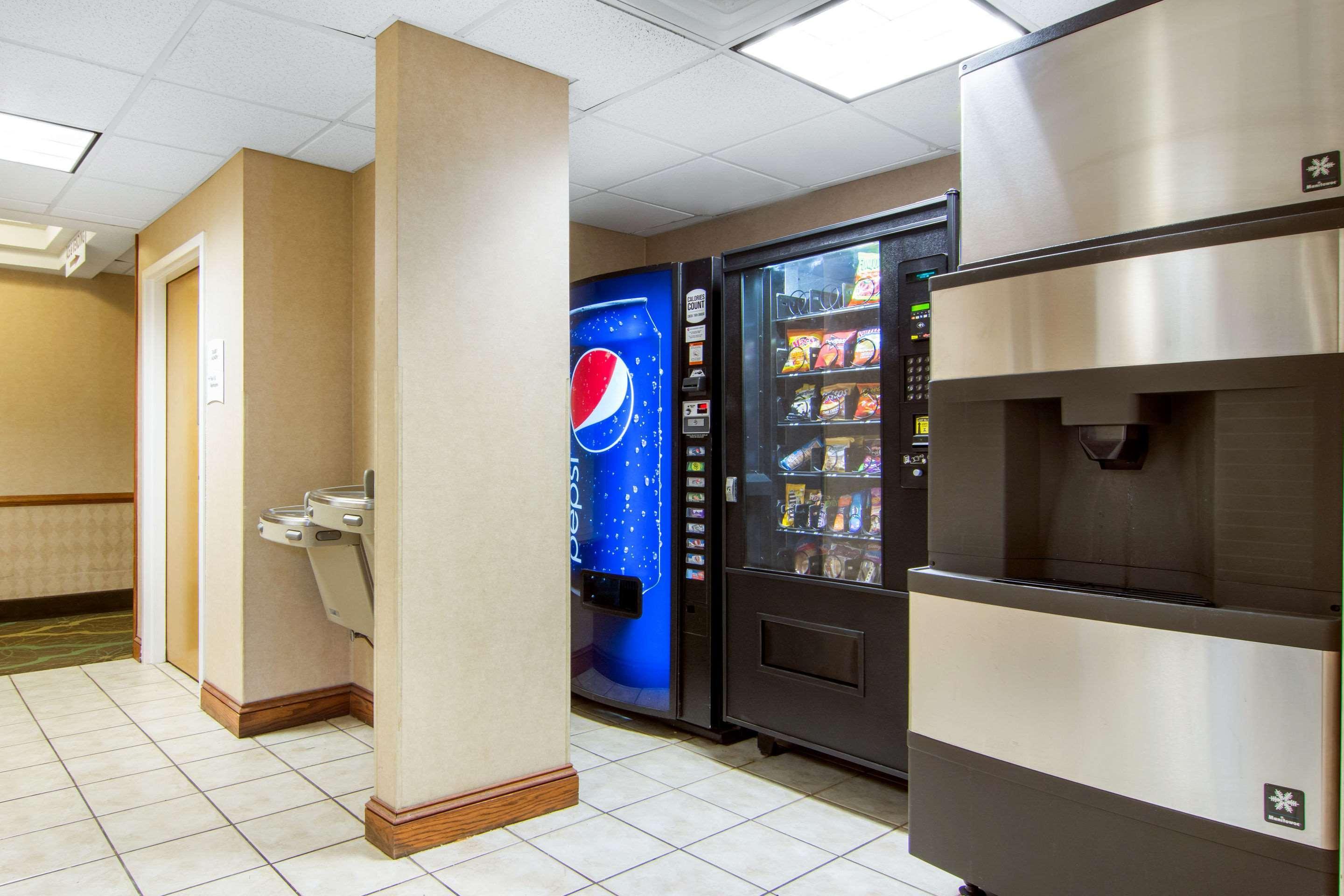 Quality Inn & Suites Decatur - Atlanta East Lithonia Bagian luar foto